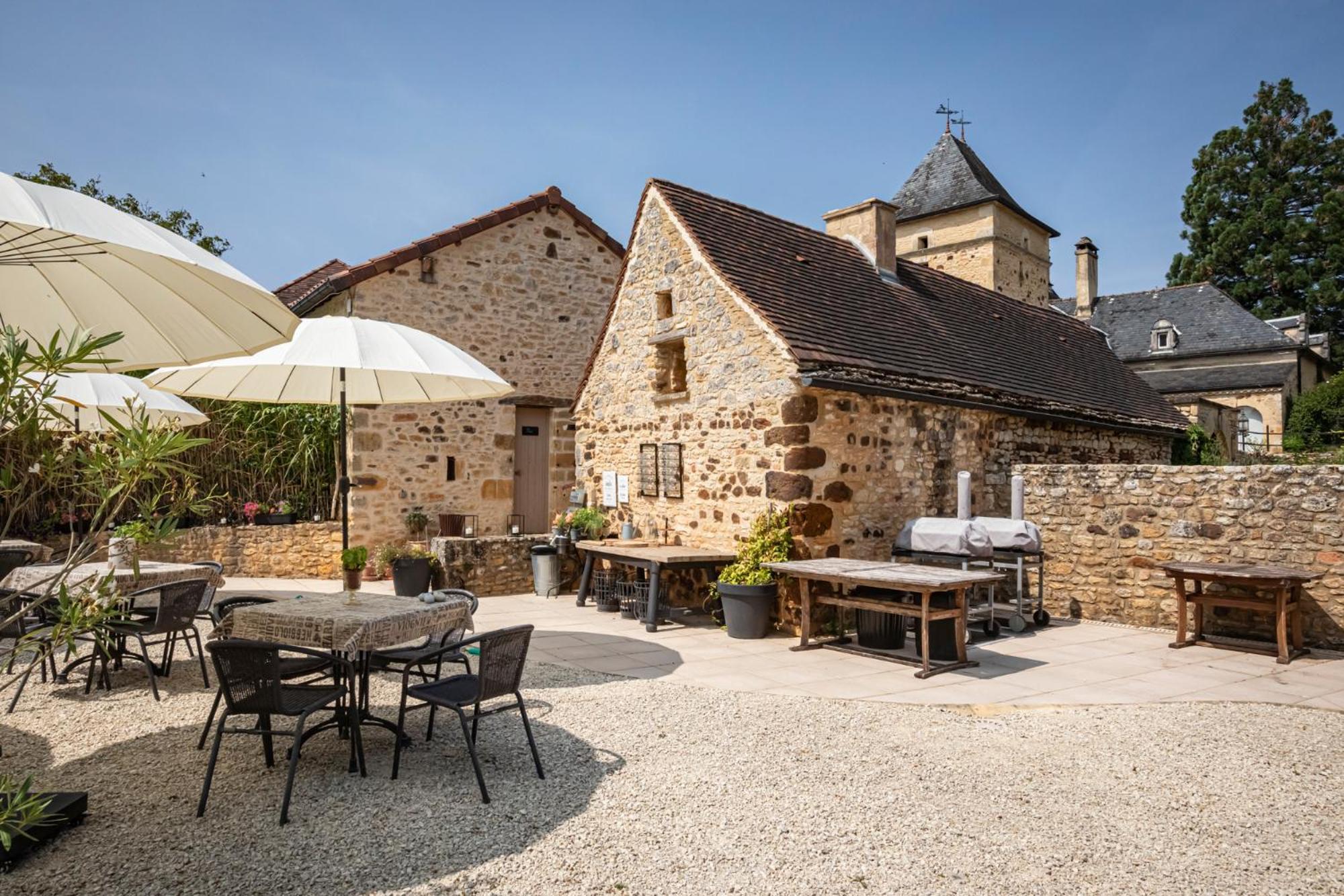 Lo Petit Cretsou Bed and Breakfast Simeyrols Exteriör bild